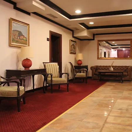 Shiroka Laka Hotel 4*