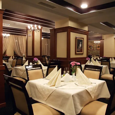Hotel Shiroka Laka Hotel 4*