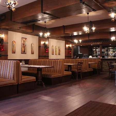 Shiroka Laka Hotel