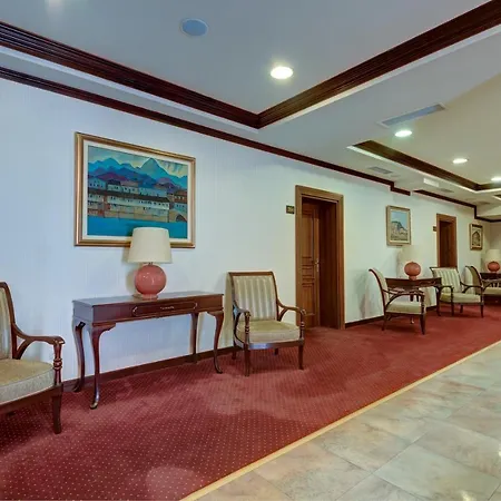 호텔 Shiroka Laka Hotel