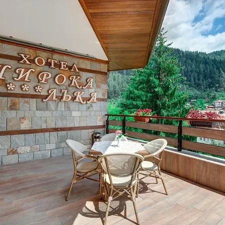Shiroka Laka Hotel 호텔 4*