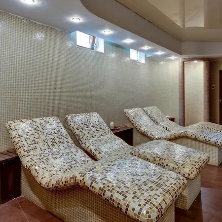 Shiroka Laka Hotel