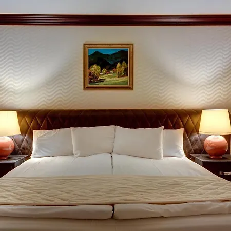 호텔 Shiroka Laka Hotel