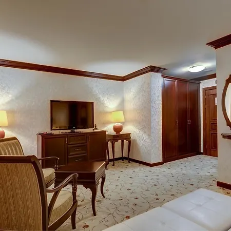 호텔 Shiroka Laka Hotel Shiroka Lŭka