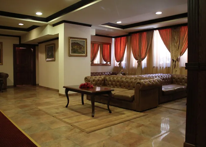 Shiroka Laka Hotel فندق