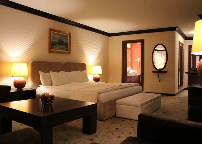 Shiroka Laka Hotel 4*