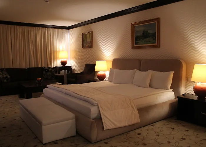 Hotel Shiroka Laka Hotel 4*