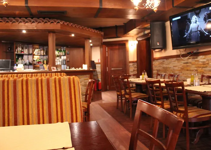 Shiroka Laka Hotel 4*